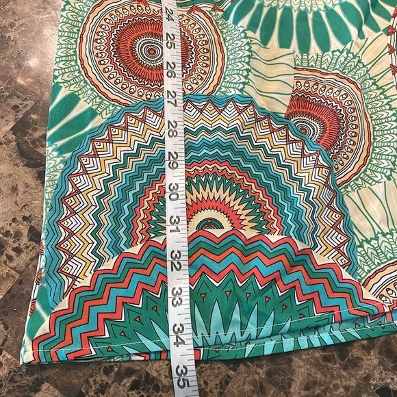 Small Green Retro Print Halter Dress - Picture 12 of 13